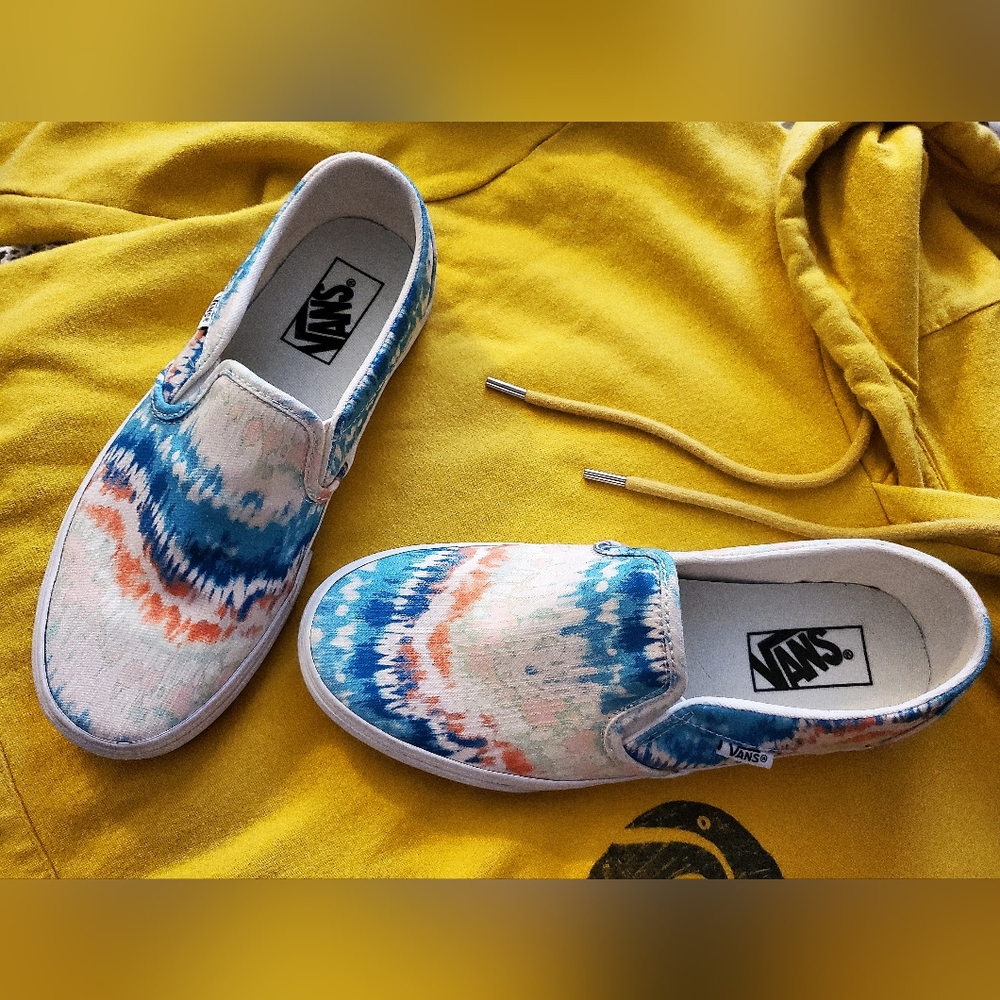 Vans Womens Shoes: Psychedelic Tie Dye Asher Slip Ons, Size 8